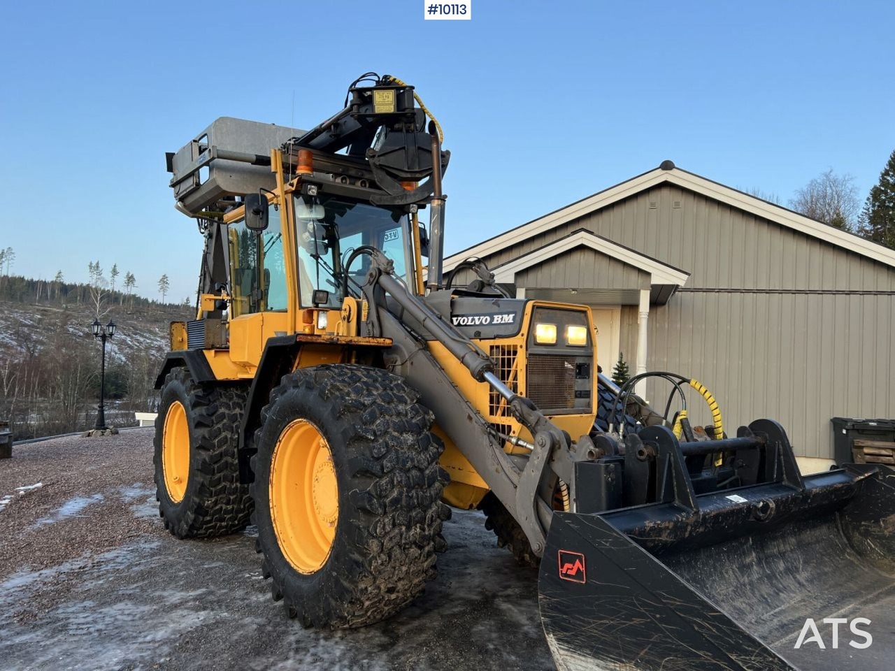 Graaflaadmachine Volvo BM EL70C Line-equipped backhoe loader (VIDEO) Volvo BM EL70C Line-equipped backhoe loader (VIDEO)- Photo 3