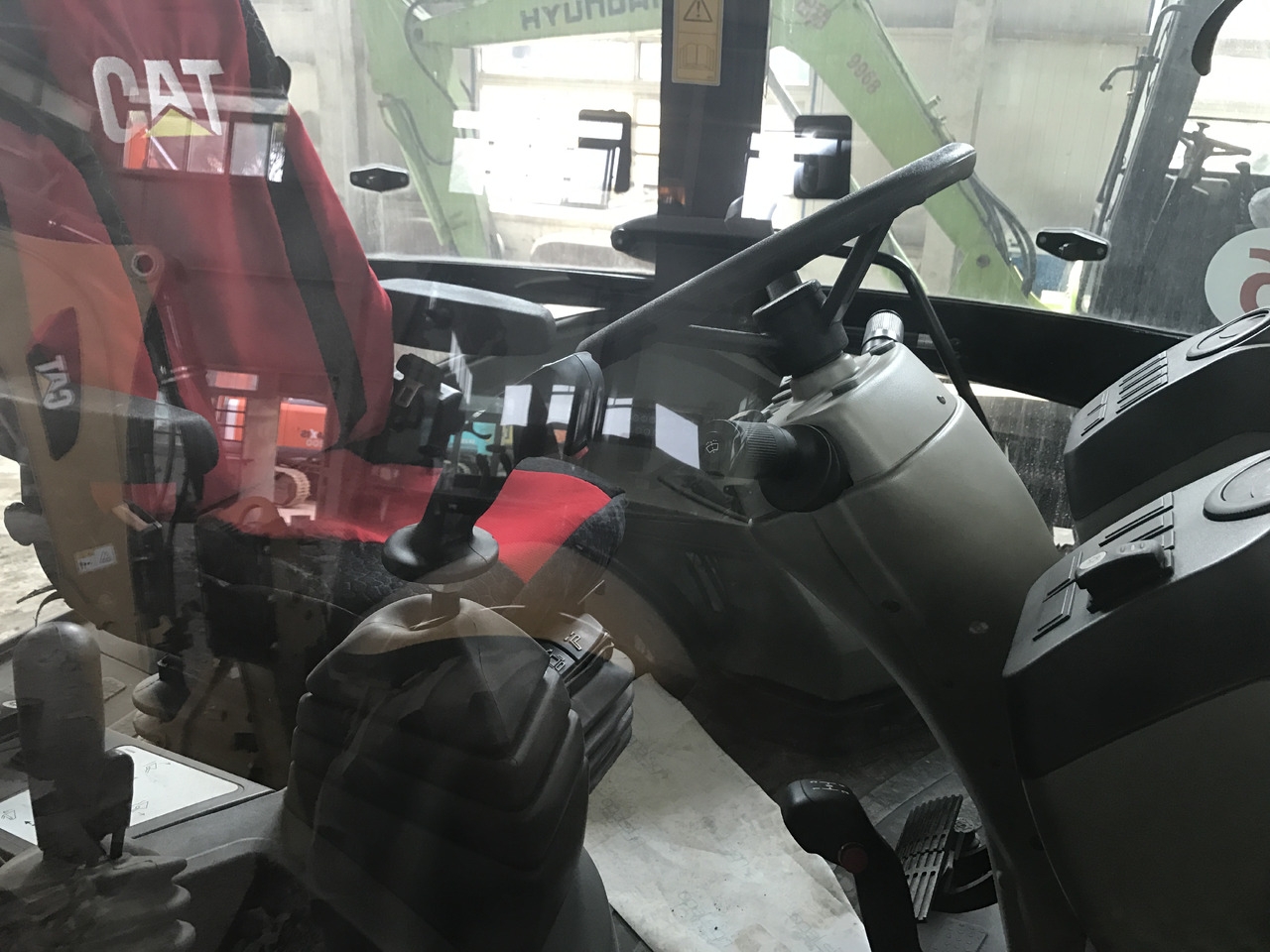 Backhoe loader Backhoe Loader 420F Click Here for Discount Backhoe Loader 420F Click Here for Discount- Photo 5