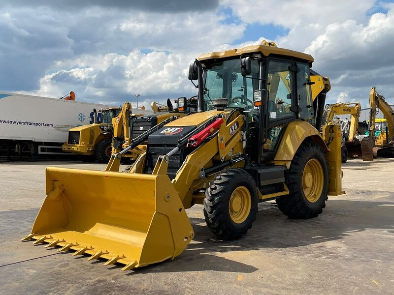 Koparko-ładowarka Caterpillar 424- Photo 3
