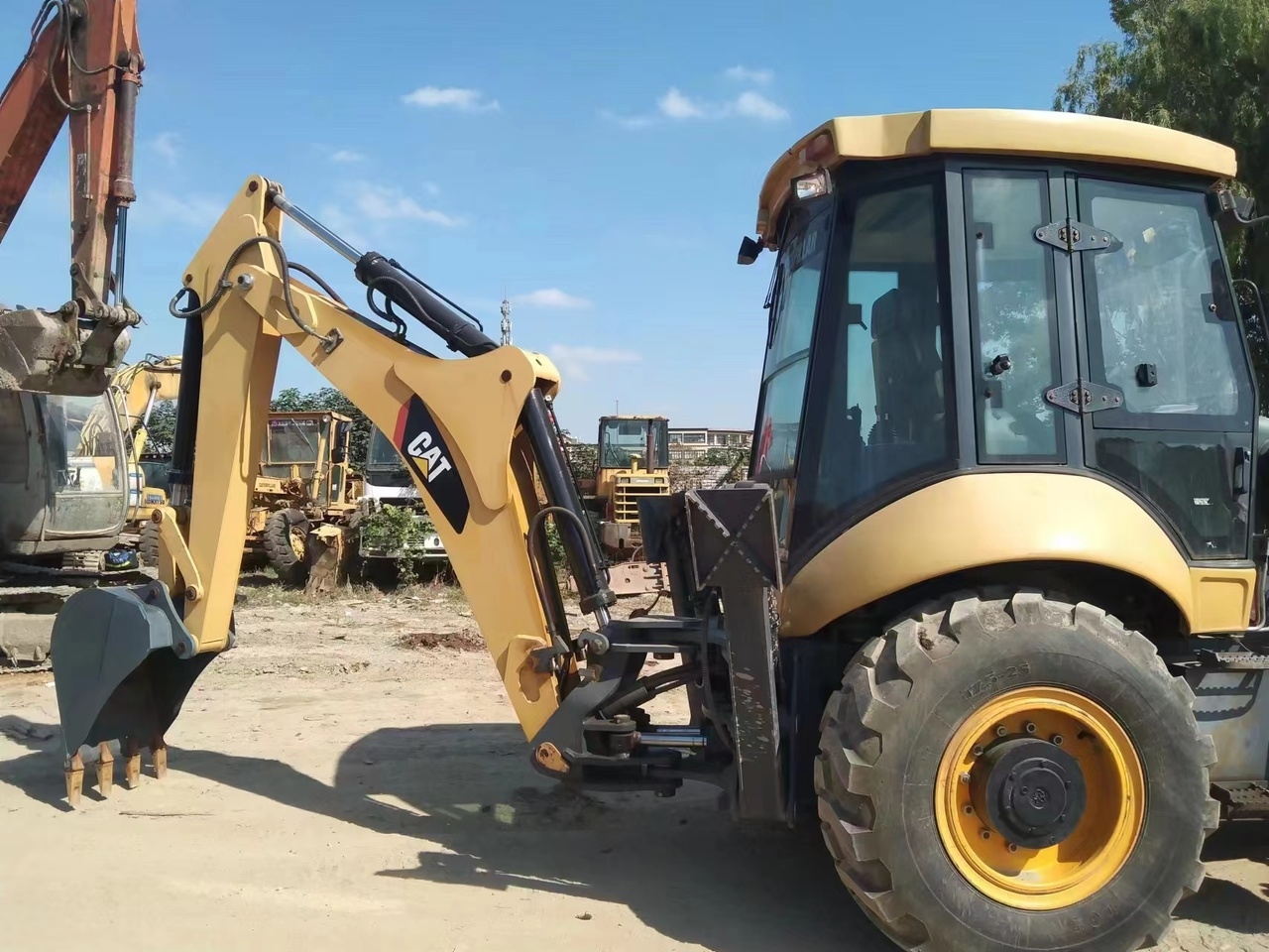 Backhoe loader 420F 420F- Photo 2
