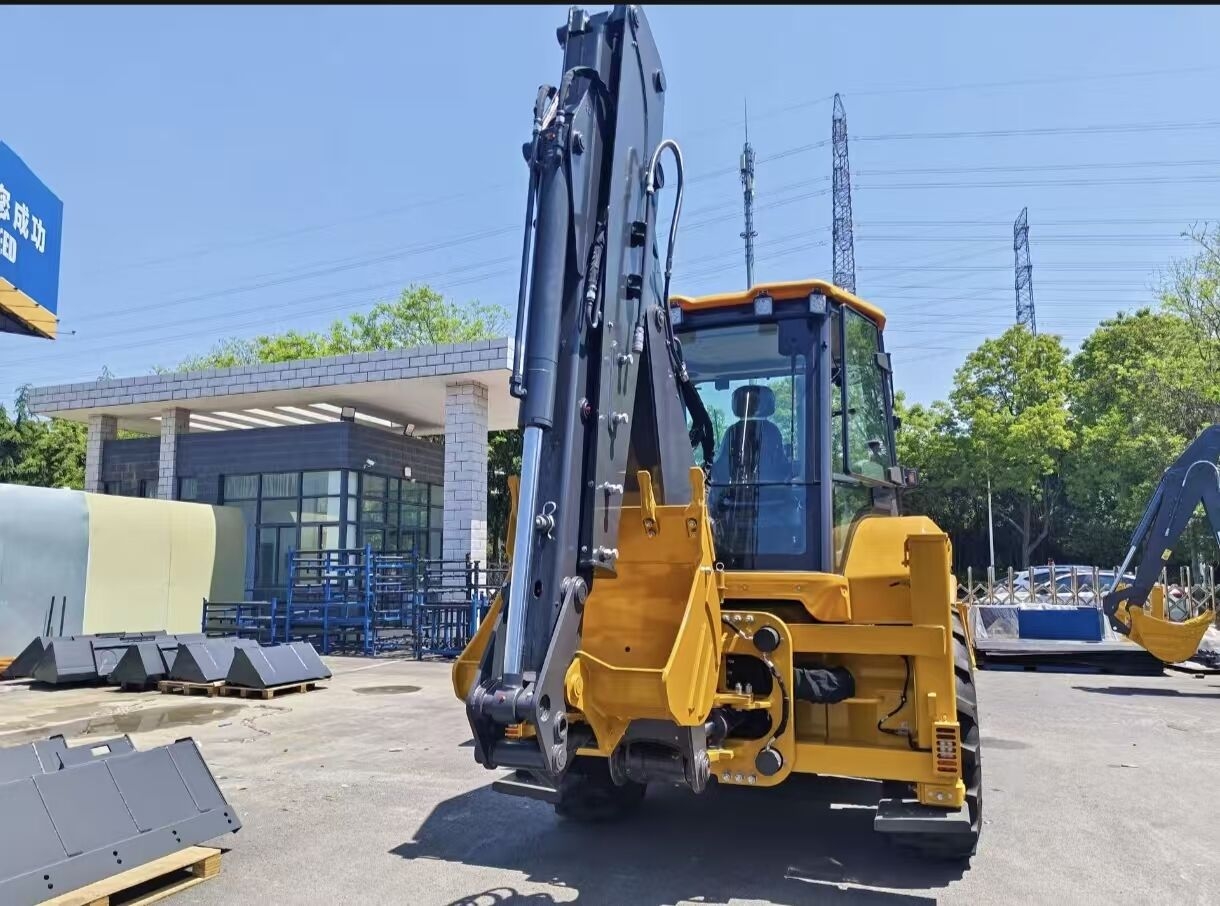 Backhoe loader XCMG XC8-S3570- Photo 3