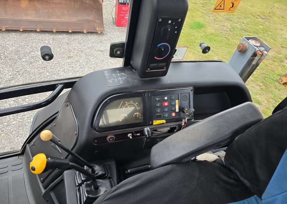Backhoe loader Terex- Photo 5