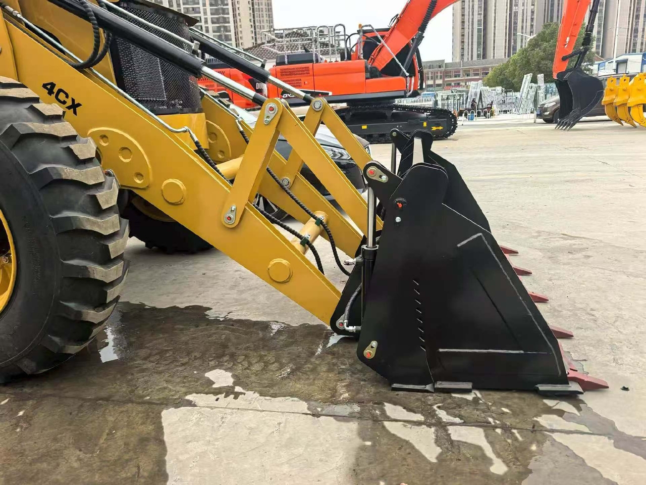 Koparko-ładowarka New and Used Mini Excavator Wheel 420 Cat 416 420f 420e 430 Second Hand Jcb 4cx 4WD Bobcat Towable Backhoe Loader [ Copy ] New and Used Mini Excavator Wheel 420 Cat 416 420f 420e 430 Second Hand Jcb 4cx 4WD Bobcat Towable Backhoe Loader [ Copy ]- Photo 3