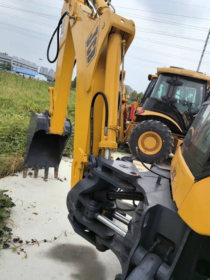 Baggerlader JCB 3CX backhoe loader TLB versatile machine multiple attachment options [ Copy ]- Photo 2