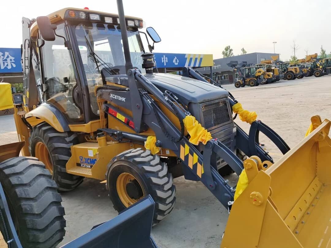 Graaflaadmachine New XCMG XC870HK backhoe loader- Photo 4