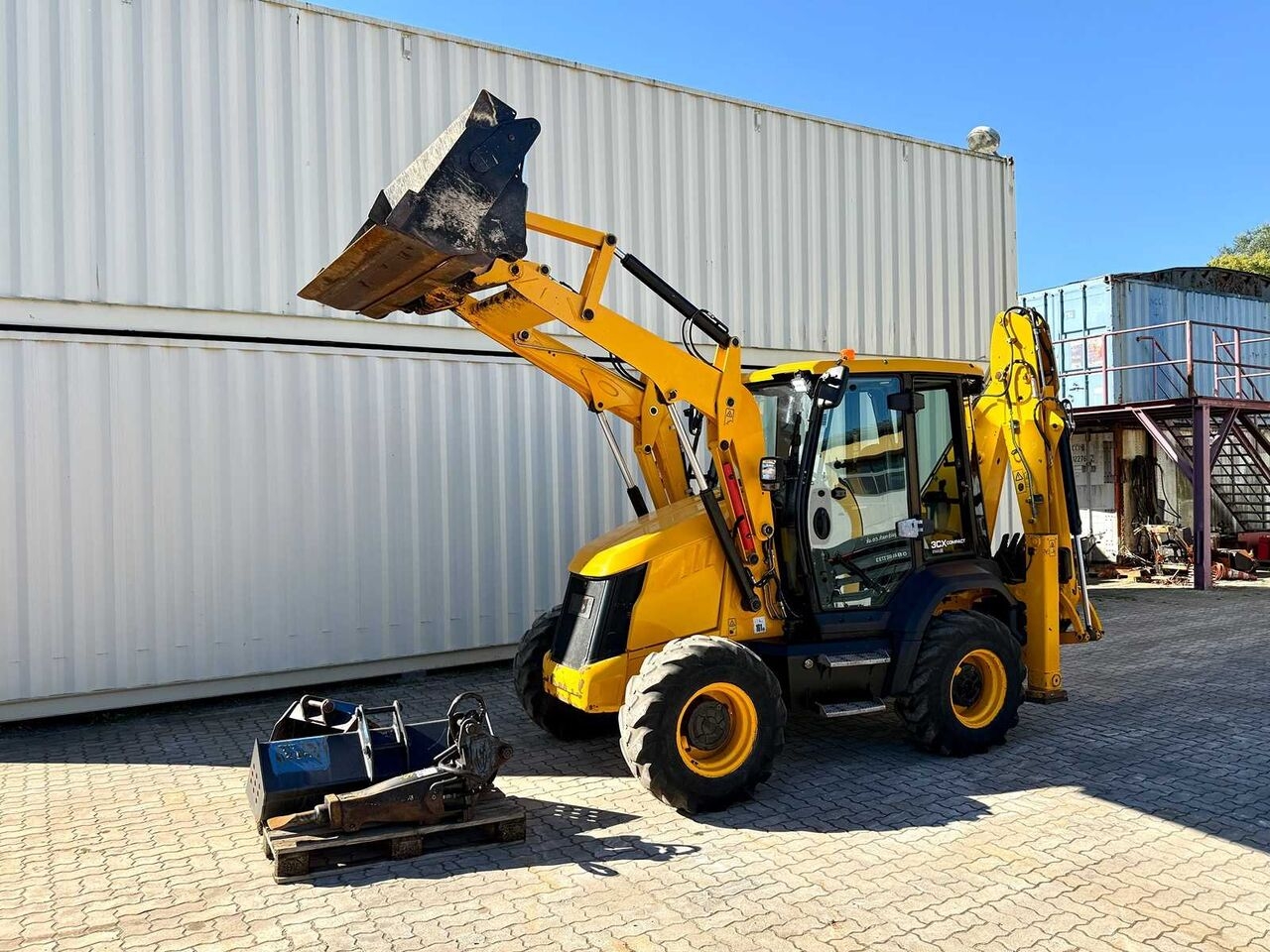 Backhoe loader JCB - 3CX COMPACT WITH BUCKET AND HAMMER - 2022 - BACKHOE LOADERS- Photo 2