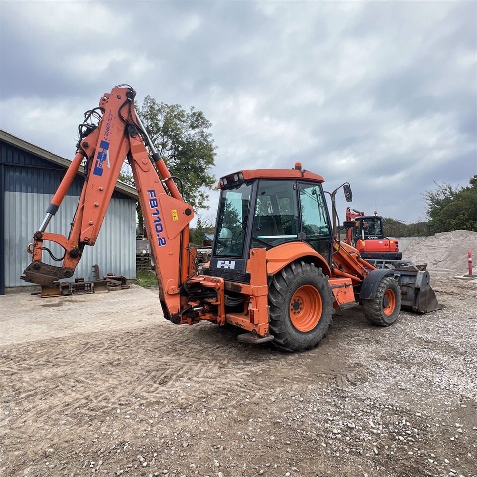 Baggerlader Fiat-Hitachi FB110 / 2 - 4 ps- Photo 3
