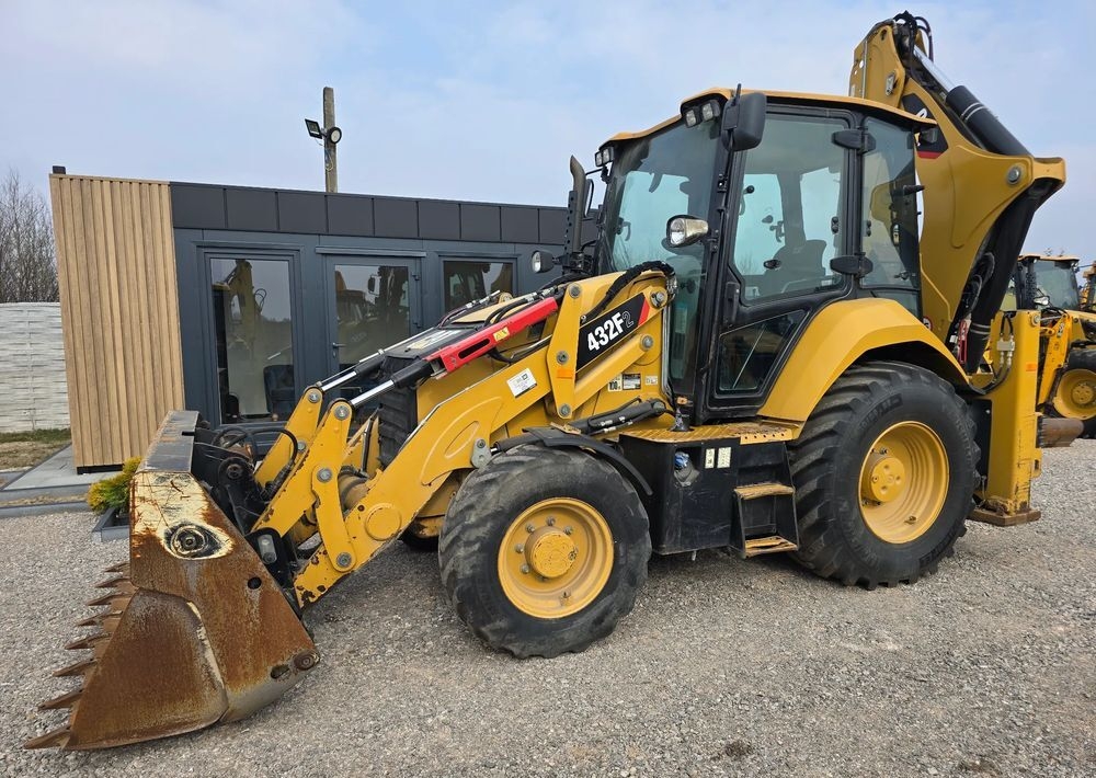 Backhoe loader Caterpillar Caterpillar- Photo 2