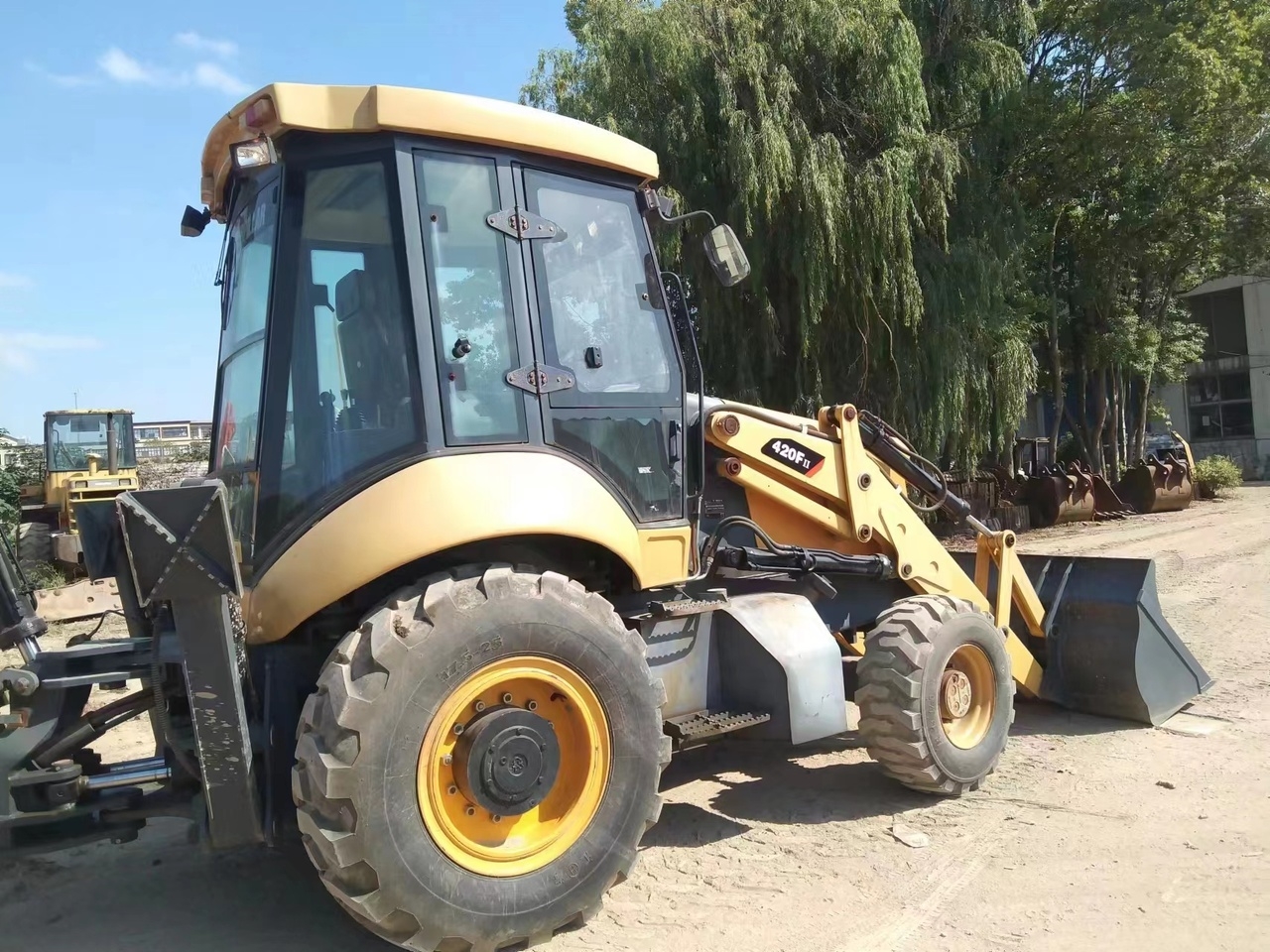 Backhoe loader 420F 420F- Photo 3