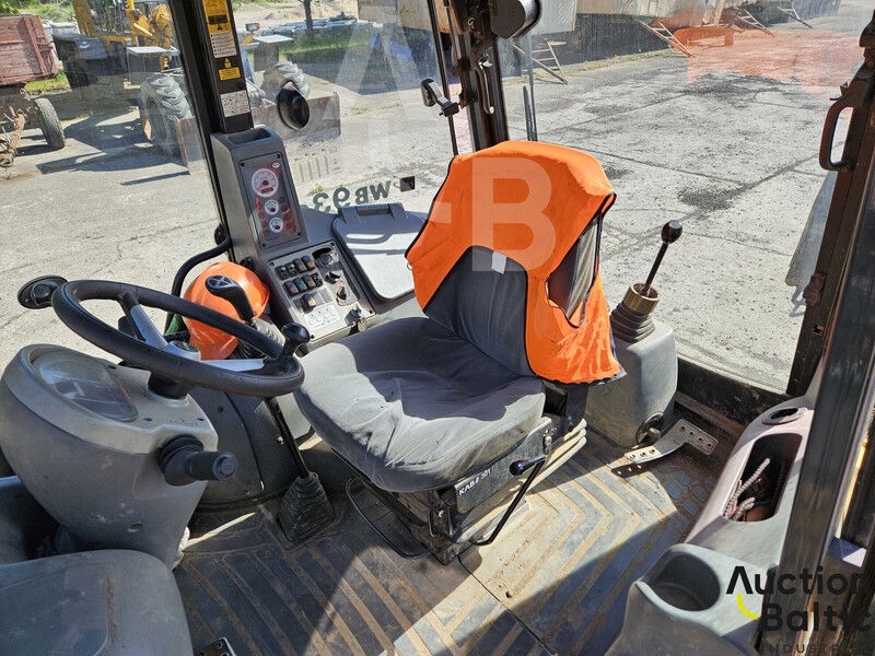 Baggerlader Komatsu WB93S-5- Photo 5