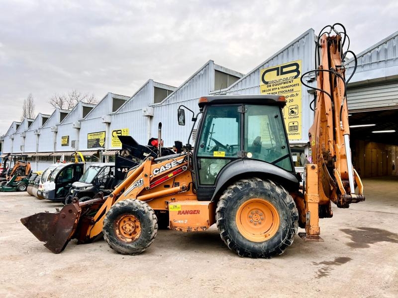 Baggerlader 580 Super R Serie 2 Tractopelle 8T 580 Super R Serie 2 Tractopelle 8T- Photo 2