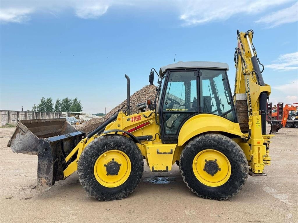 Baggerlader New Holland B 115 4PS- Photo 4