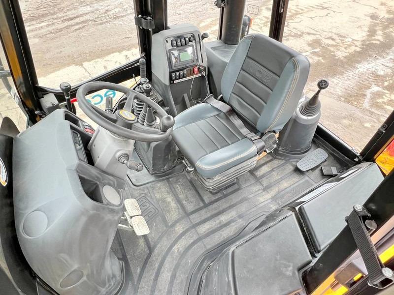 Baggerlader 3DX - Telescopic Boom / Hammer Lines / AC - New 3DX - Telescopic Boom / Hammer Lines / AC - New- Photo 5