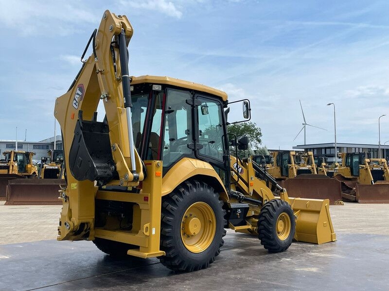 Backhoe loader Caterpillar 424- Photo 5