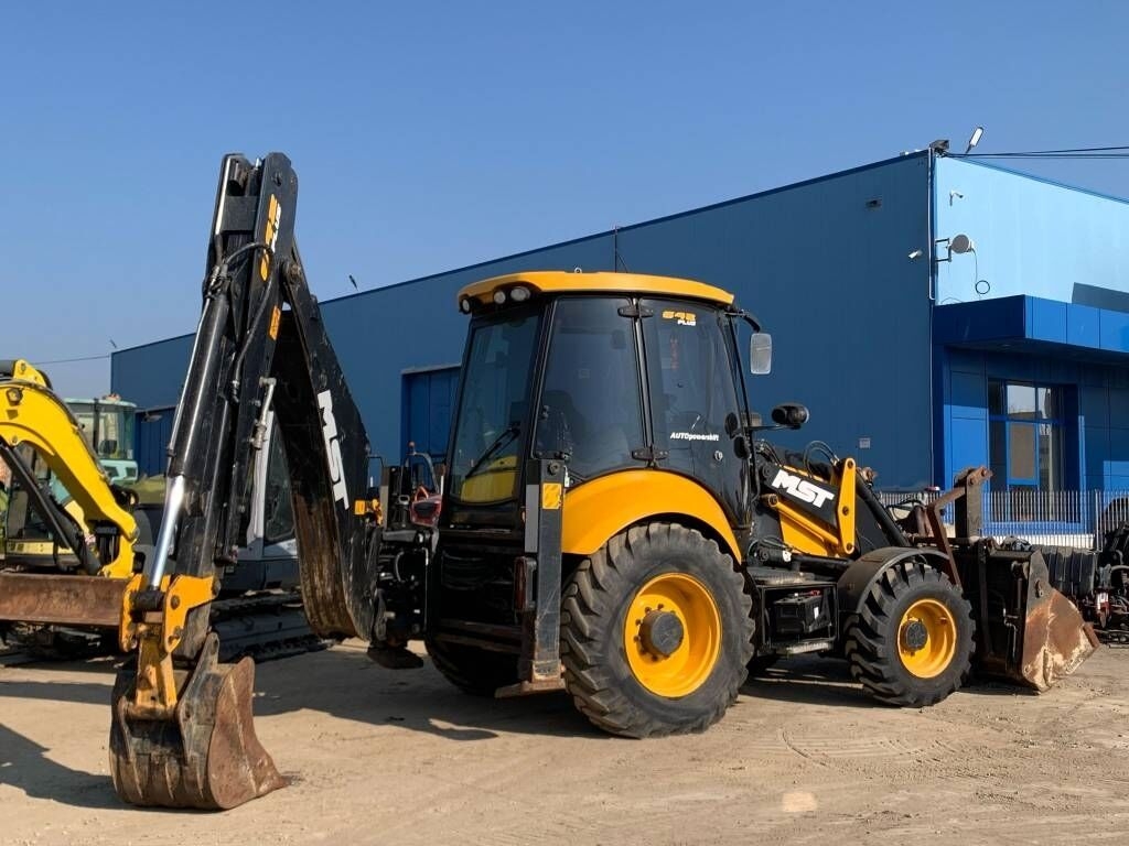 Backhoe loader MST 642 Plus MST 642 Plus- Photo 3
