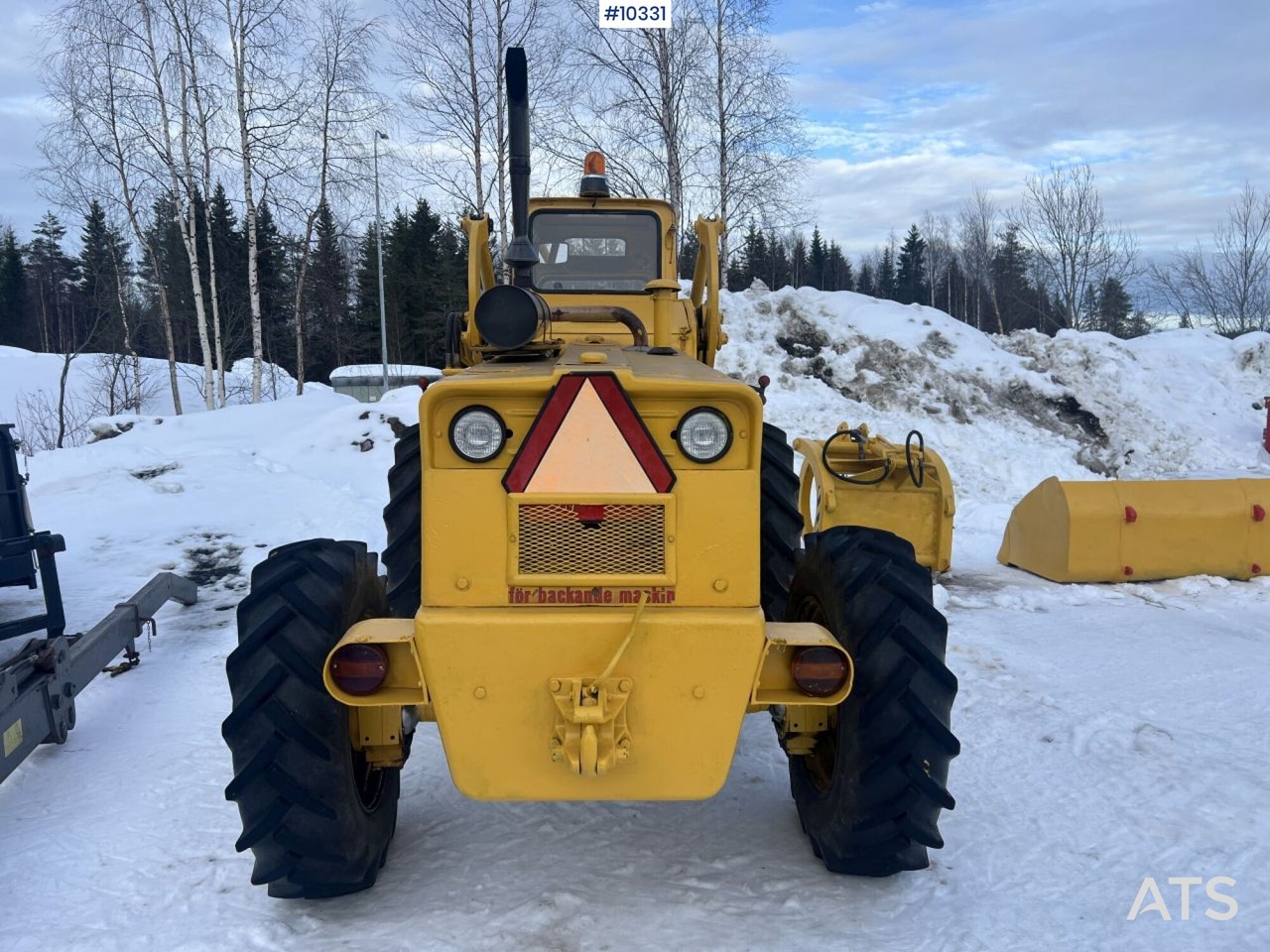 Baggerlader Volvo BM 640 Backhoe loader with bucket Volvo BM 640 Backhoe loader with bucket- Photo 3