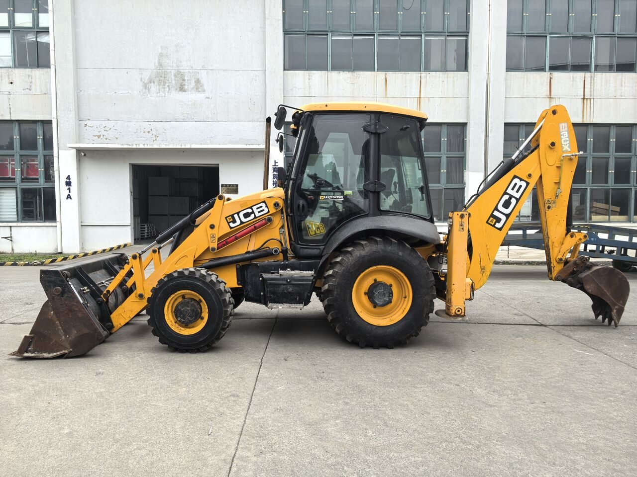 Baggerlader JCB 3CX4TEC- Photo 2