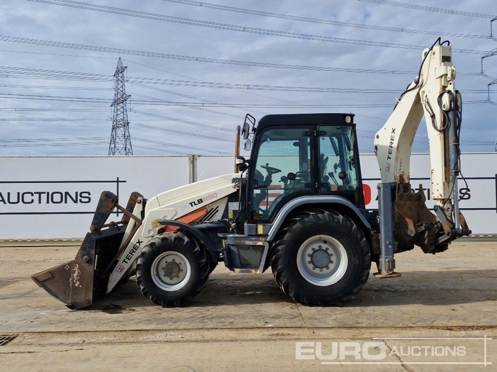 Backhoe loader 2016 Terex TLB890 2016 Terex TLB890- Photo 2