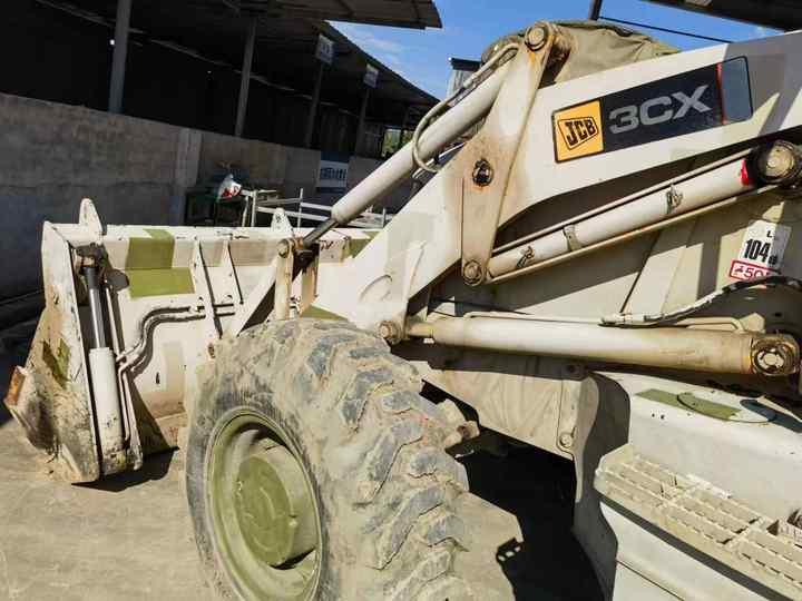 Graaflaadmachine Hot sale Backhoe loader JCB 3CX 4*4 tlb loader UKmade, used cheap JCB 3CX retro loader and digger Hot sale Backhoe loader JCB 3CX 4*4 tlb loader UKmade, used cheap JCB 3CX retro loader and digger- Photo 6