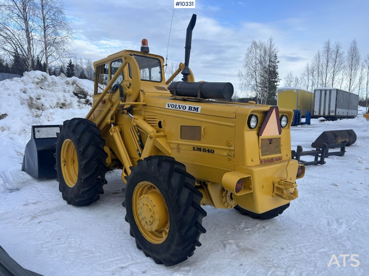 Baggerlader Volvo BM 640 Backhoe loader with bucket Volvo BM 640 Backhoe loader with bucket- Photo 2