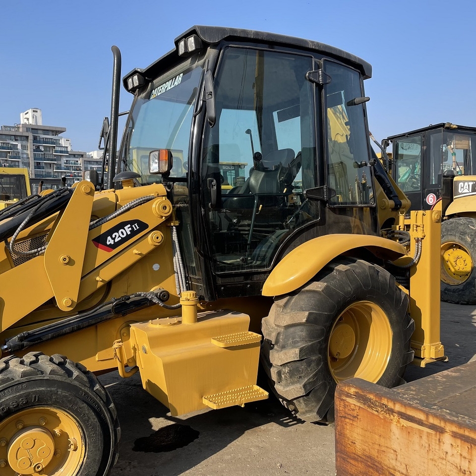 Baggerlader CAT 420F2 backhoe loader CAT 420F2 backhoe loader- Photo 4