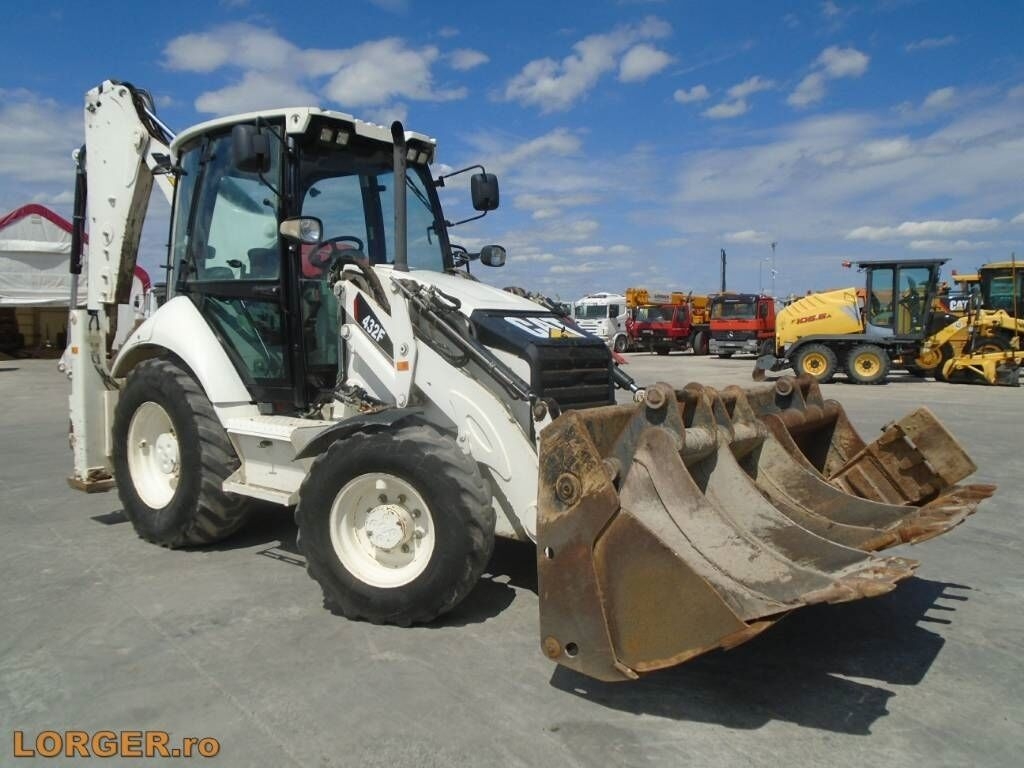 Graaflaadmachine CAT 432 F- Photo 4