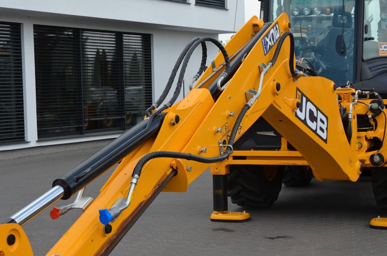 Baggerlader JCB 3CX PLUS 26r / SILNIK 4,8L 109km / 87mth 8751- Photo 3