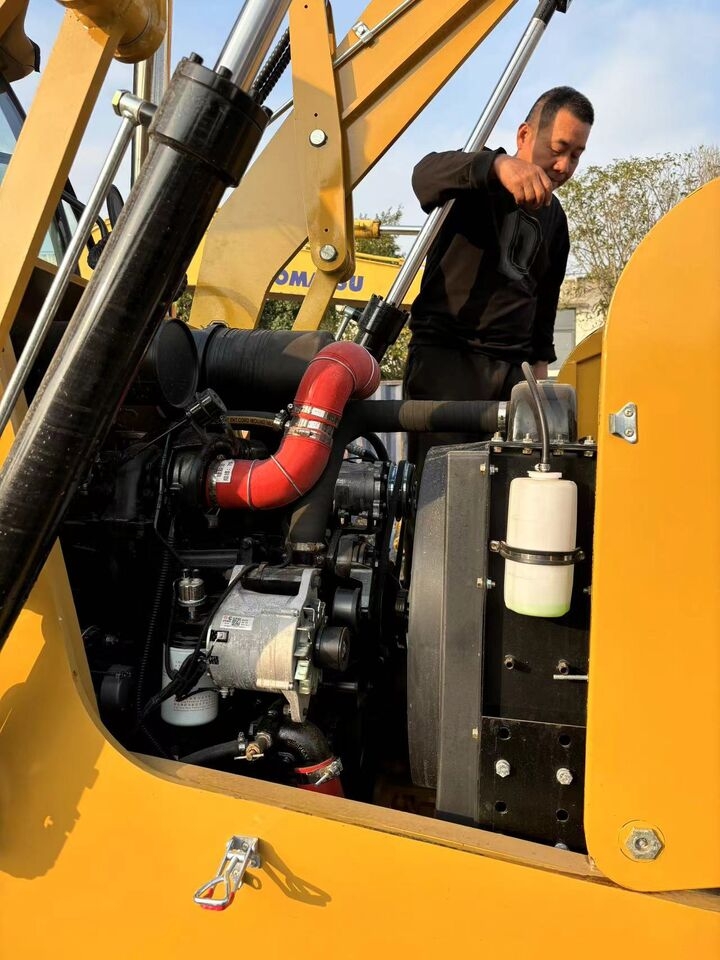 Backhoe loader CATERPILLAR 420F-China’s Biggest Supplier 3000 units in stock- Photo 5