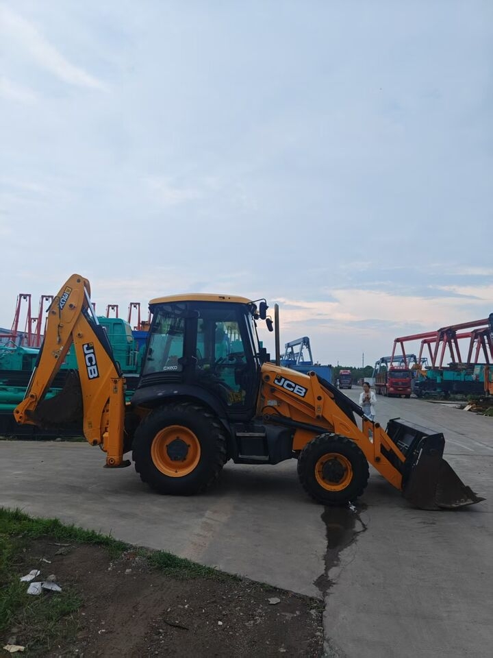 Baggerlader JCB 3CX4TEC- Photo 5