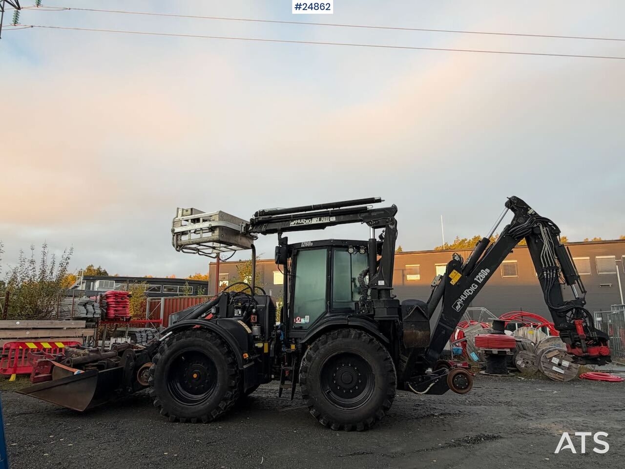 Baggerlader Huddig 1260B Traktorgraver m/ skinnehjul - 3 skuffer, tilt og mannskapskurv- Photo 5