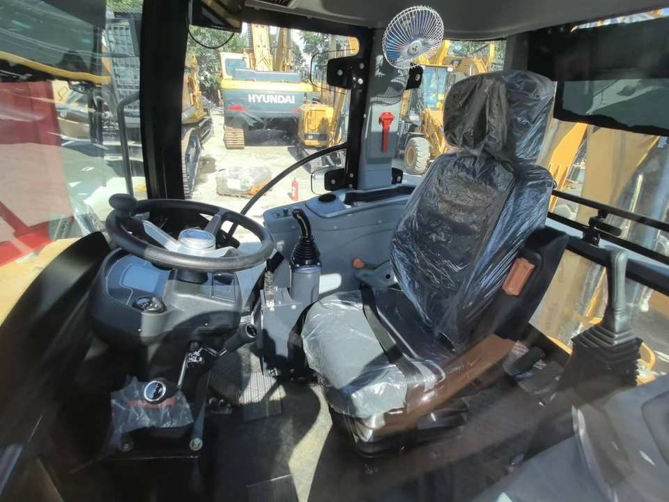 Baggerlader Used Caterpillar 2024 Year Low Hours 420f 420f2 420e 416e Secondhand Cat 420f with 20 Hours in Stock Used Caterpillar 2024 Year Low Hours 420f 420f2 420e 416e Secondhand Cat 420f with 20 Hours in Stock- Photo 4