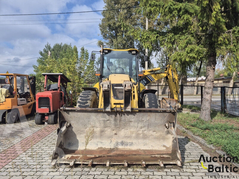 Backhoe loader Komatsu WB93S- Photo 2