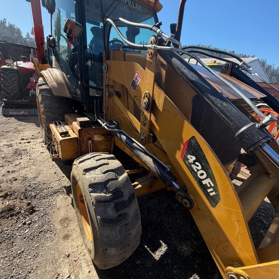 Baggerlader RETROCARGADORA CATERPILLAR420F2- Photo 2