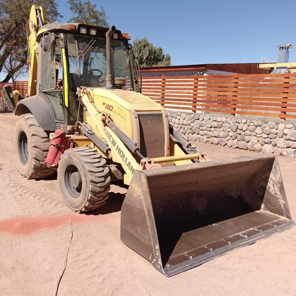 Graaflaadmachine RETROCARGADORA NEW HOLLANDB110B 4X4 RETROCARGADORA NEW HOLLANDB110B 4X4- Photo 2