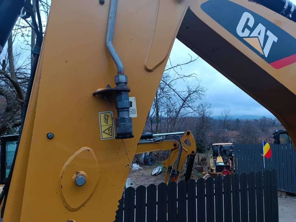 Backhoe loader CAT 432 F2- Photo 5