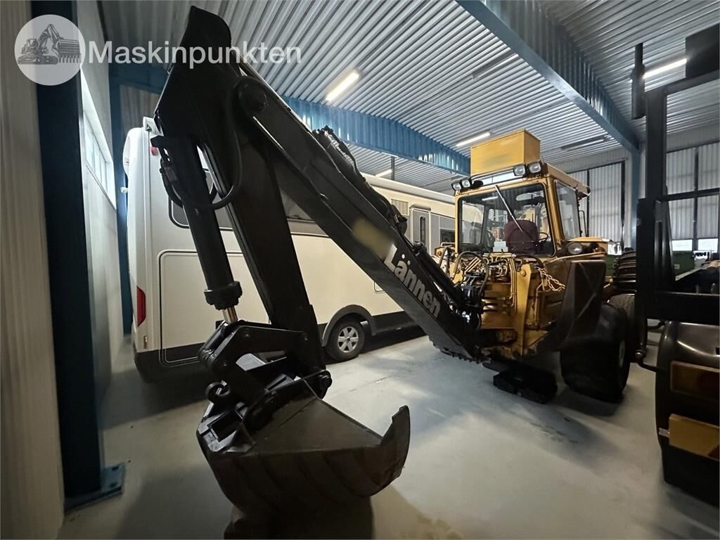 Backhoe loader Lännen S9- Photo 3