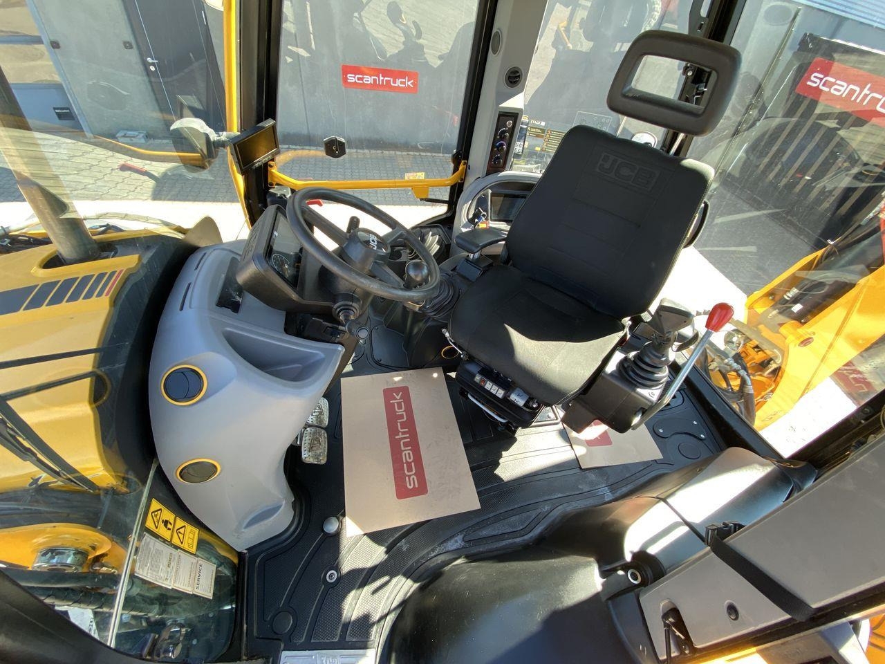 Koparko-ładowarka JCB 4CX JCB 4CX- Photo 3