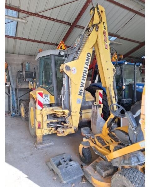Backhoe loader NEW HOLLAND LB95- Photo 4