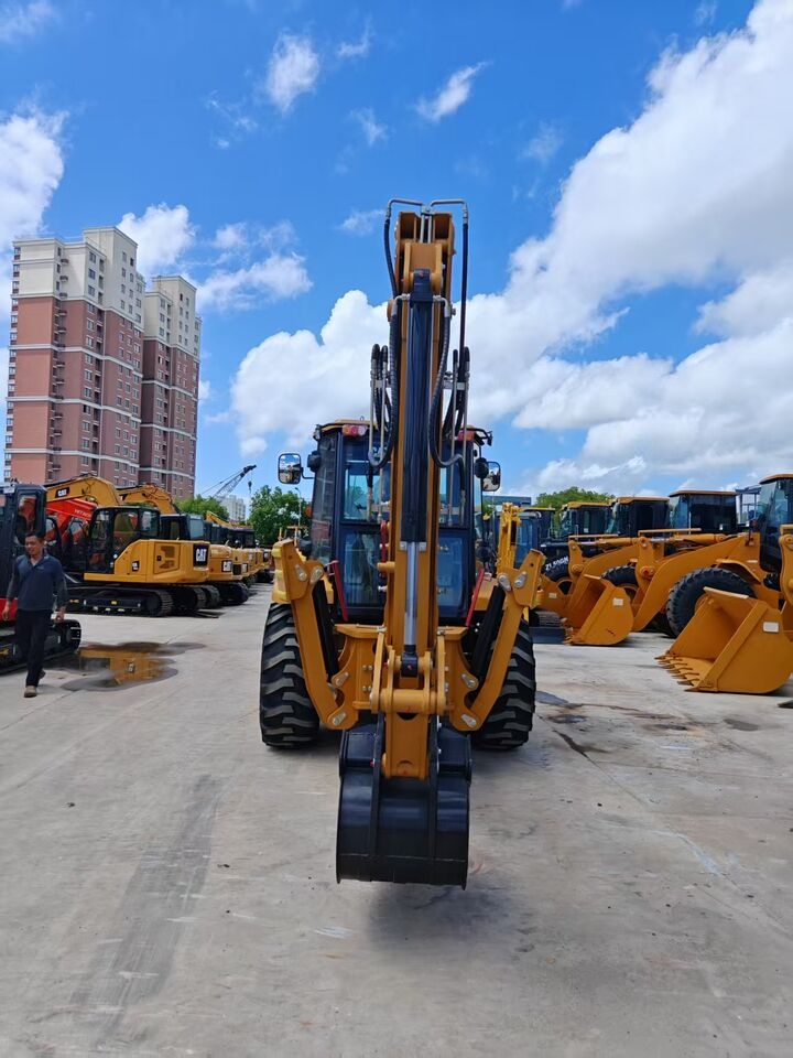 Baggerlader CATERPILLAR 420F2- Photo 5