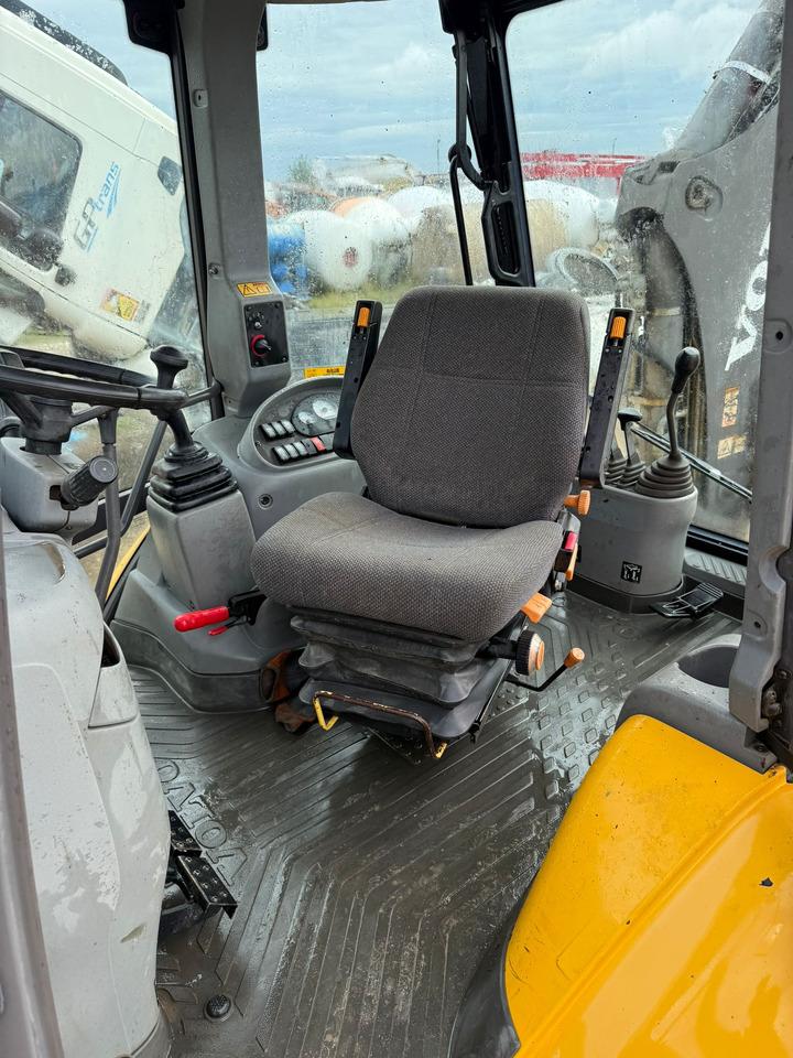 Baggerlader VOLVO BL71 Backhoe Loader VOLVO BL71 Backhoe Loader- Photo 5