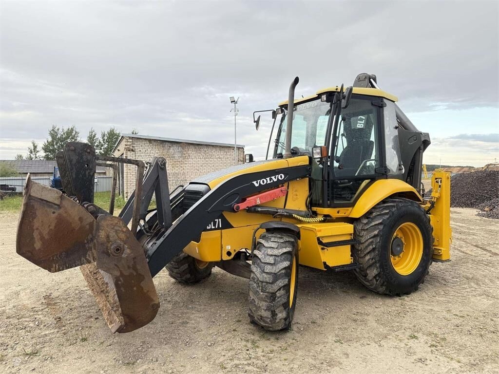 Baggerlader Volvo BL 71- Photo 2