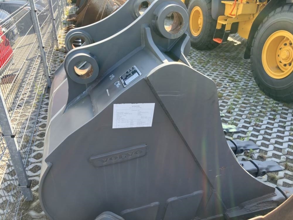 Baggerlader Volvo Tieflöffel mit Zähnen - Festanbau Volvo Tieflöffel mit Zähnen - Festanbau- Photo 3