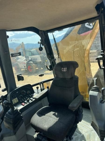 Backhoe loader Caterpillar 432E- Photo 5
