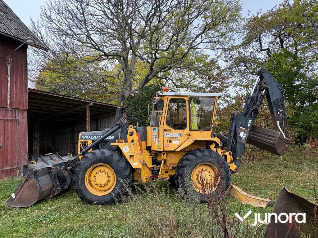 Baggerlader Traktorgrävare Volvo BM 6300- Photo 3