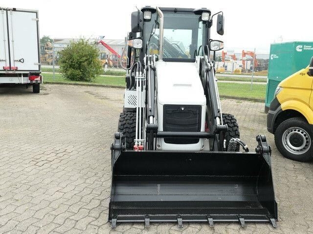 Baggerlader HMK 62 SS 4x4, teleskop. Arm,Hochdruck HMK 62 SS 4x4, teleskop. Arm,Hochdruck- Photo 2