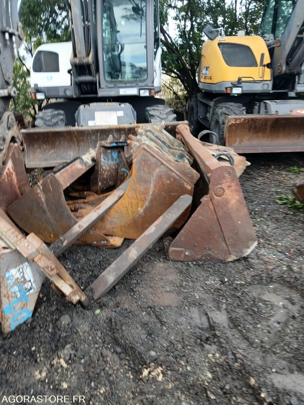Backhoe loader Tractopelle Mecalac 714MW 018958 - 7960 Tractopelle Mecalac 714MW 018958 - 7960- Photo 5