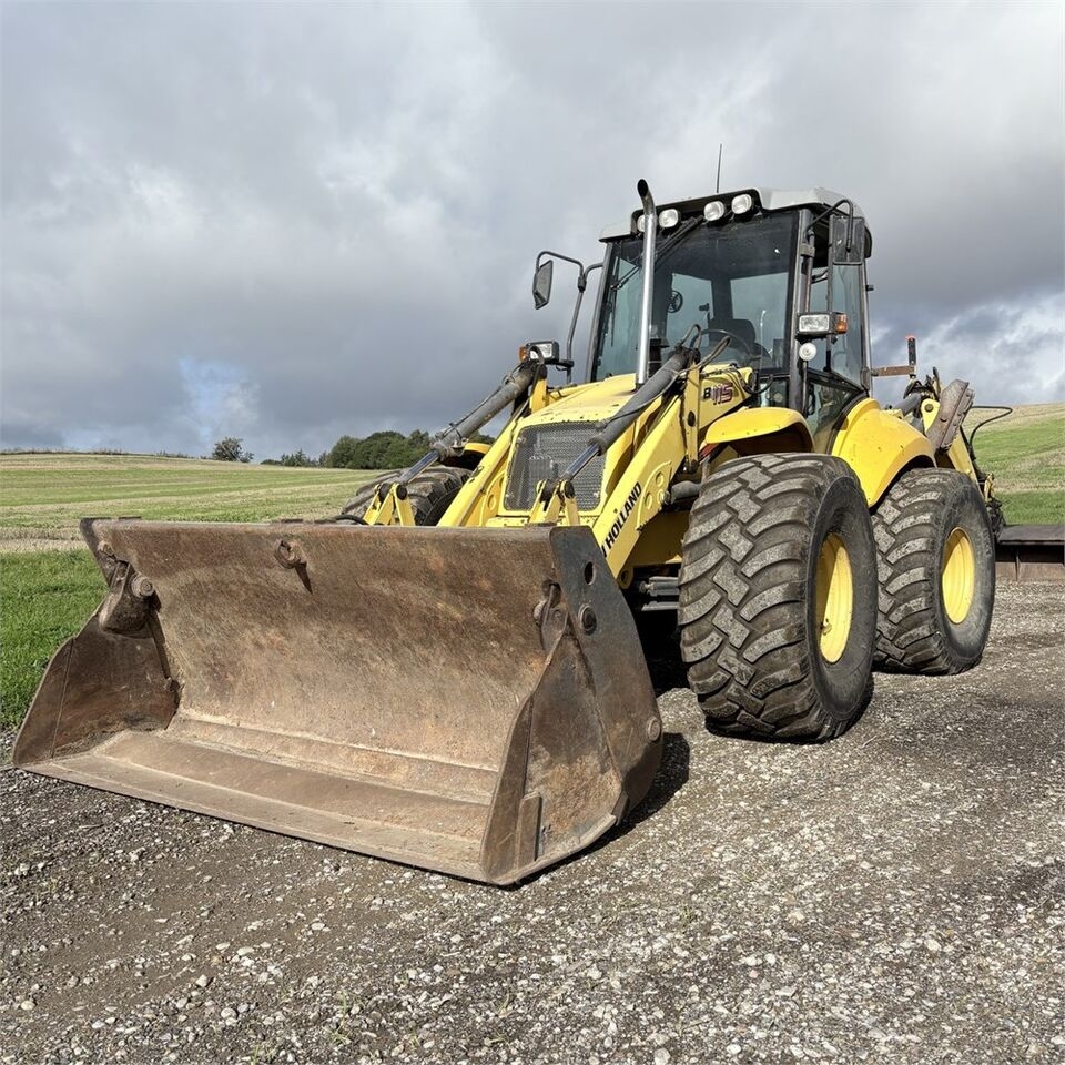 Baggerlader New Holland B115 - 4PS- Photo 3