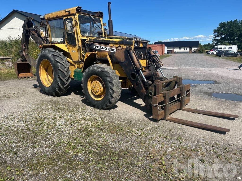 Baggerlader Traktorgrävare flertal redskap Volvo BM 646- Photo 3