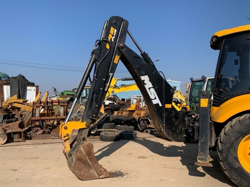 Backhoe loader MST 642 Plus MST 642 Plus- Photo 4