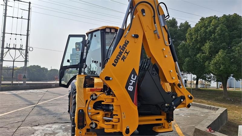 Backhoe loader- Photo 3
